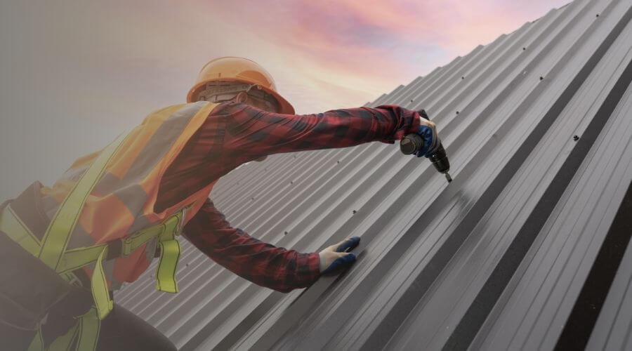 Professional gutter cleaning in Luther, MI